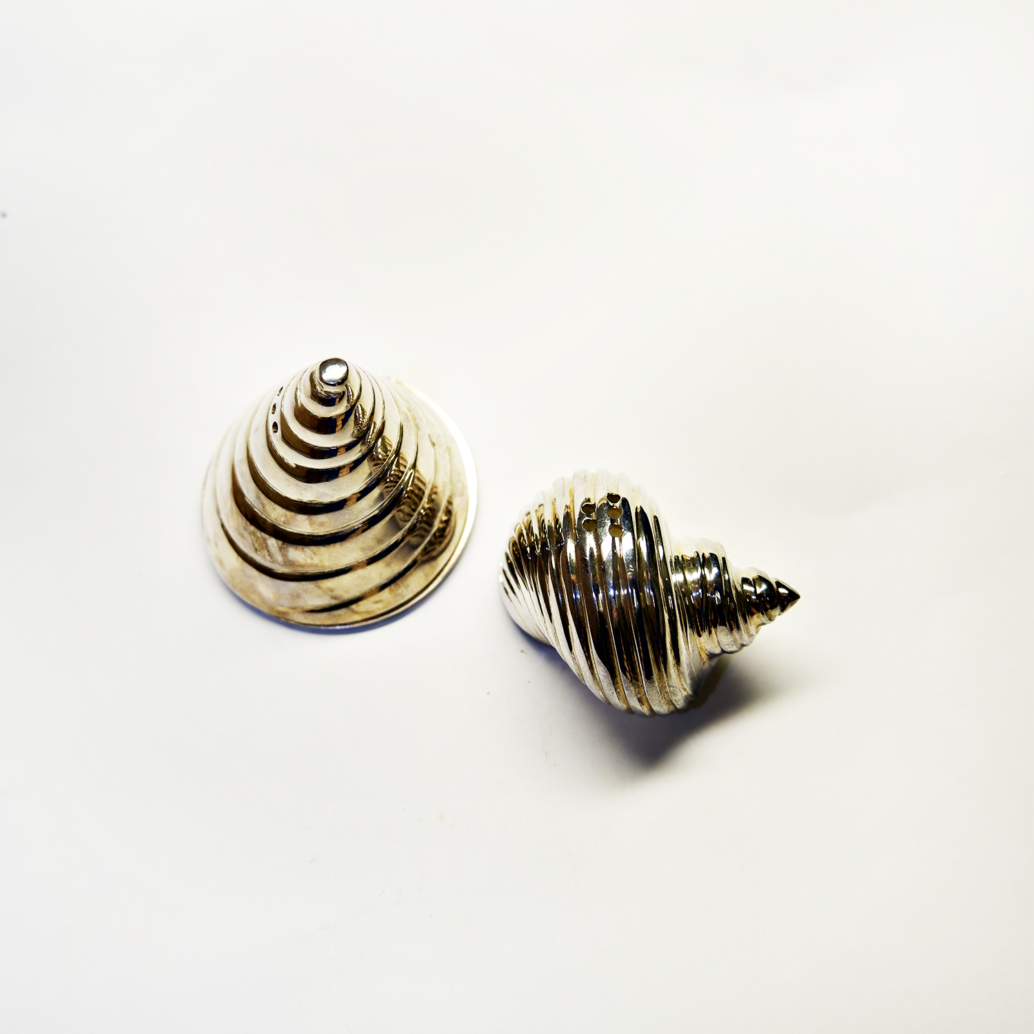 STERLING SILVER SHELL SHAKERS