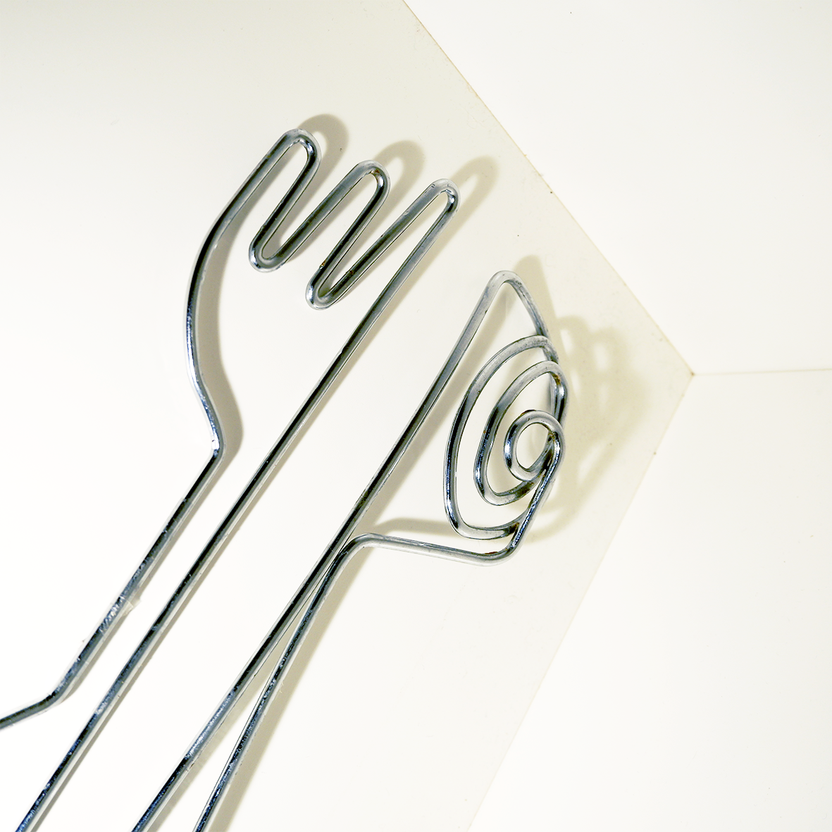 PICASSO SALAD TONGS