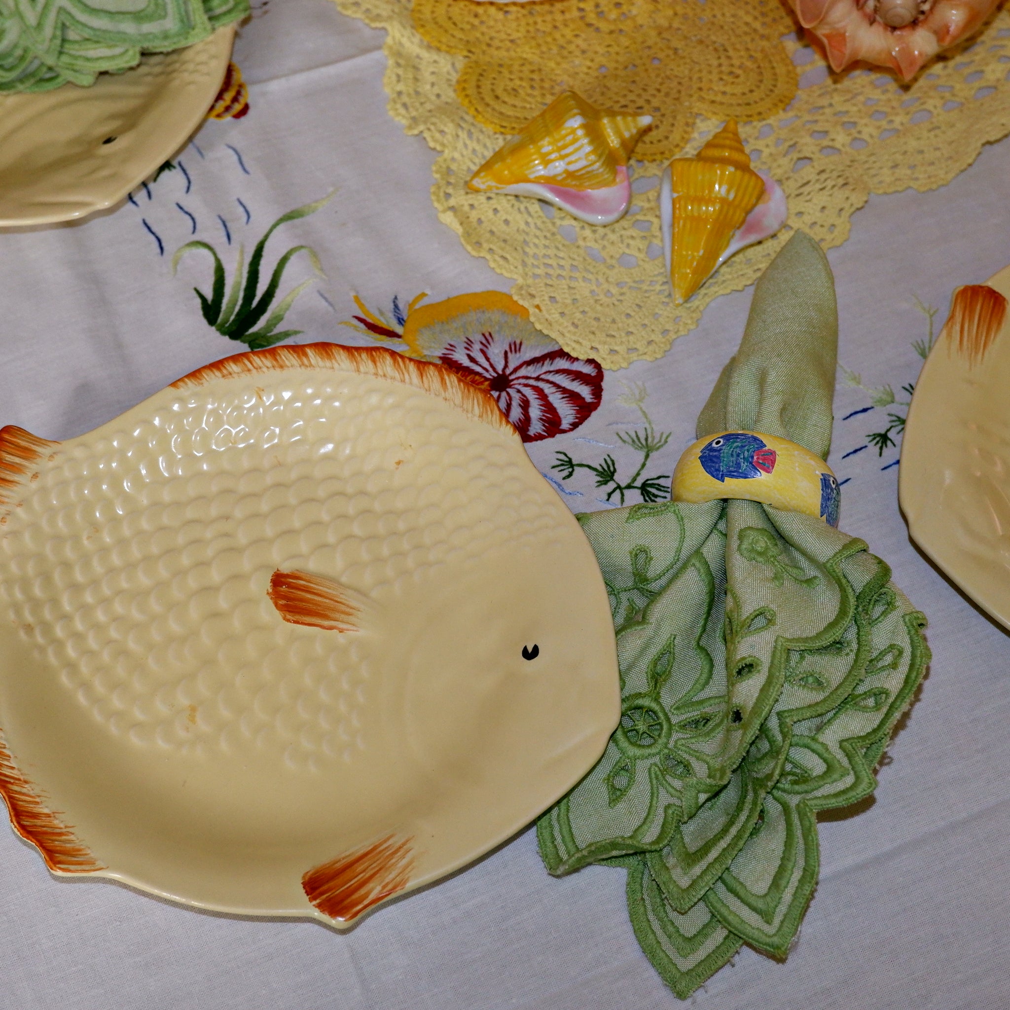 YELLOW FISH PLATES – MOLLUSC HOUSE